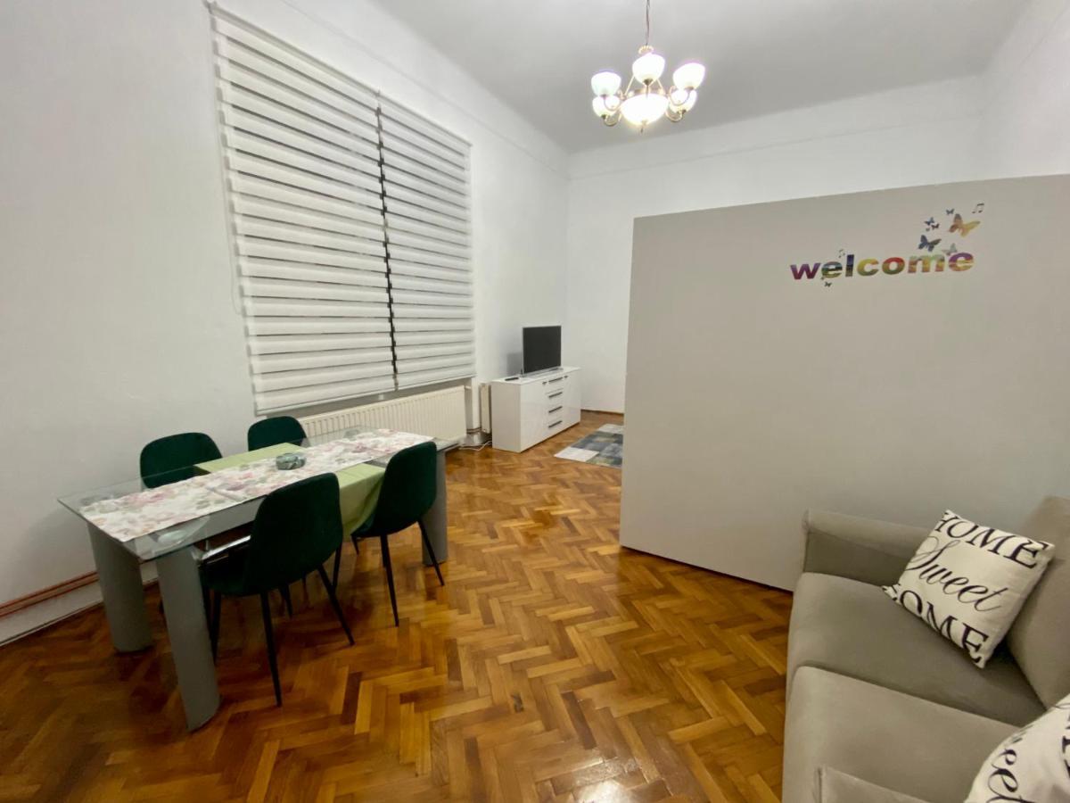 Apartament Super Central Cu Parcare Privata Lägenhet Arad Exteriör bild